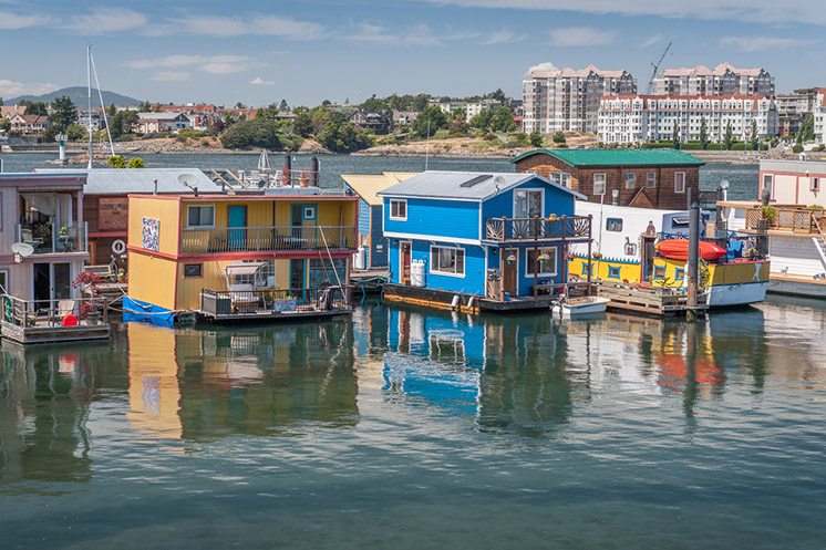 houseboats floating in Victoria harbor.
