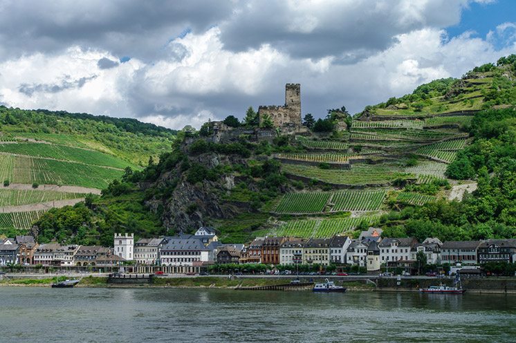 Romantic Gutenfels medieval castle at Kaub in the famous Rhine
