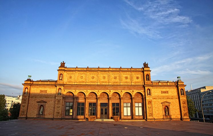 Hamburger Kunsthalle - famous art museum in Hamburg, Germany