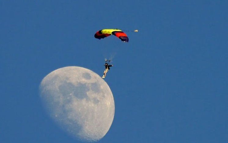 32-a-parachute-and-a-daylight-moon