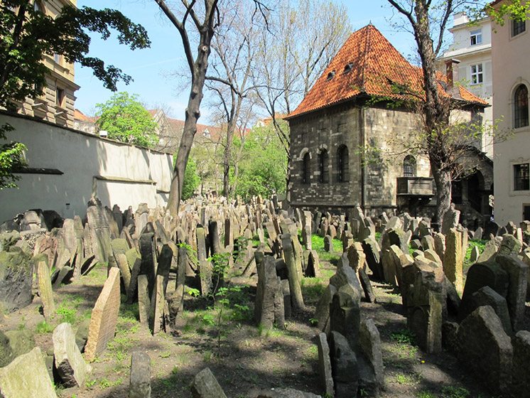 Old jewish cemetery in Prague